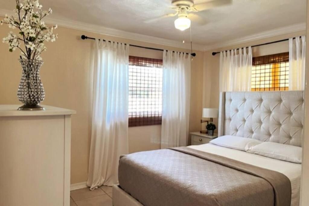 House Close To Downtown, Airport, Raymond James Stadium, And Many More Places Tampa Exterior photo